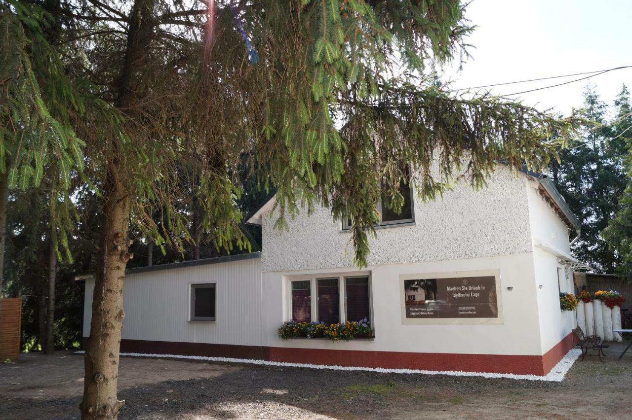 Ferienhaus zum Jagdschlösschen Letschin Exterior foto