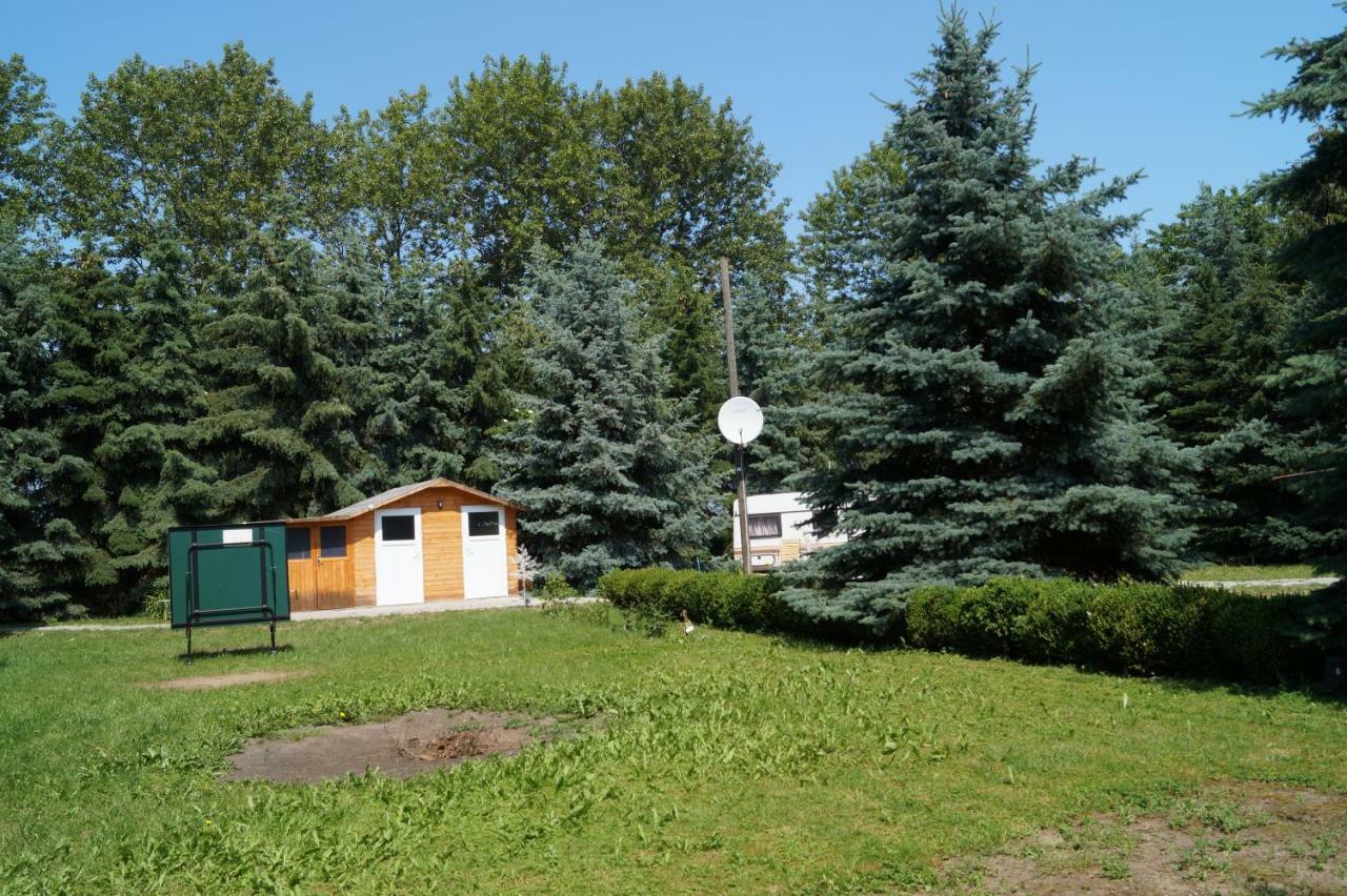 Ferienhaus zum Jagdschlösschen Letschin Exterior foto